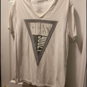 Like new Guess unisex medium v-neck tee shirt